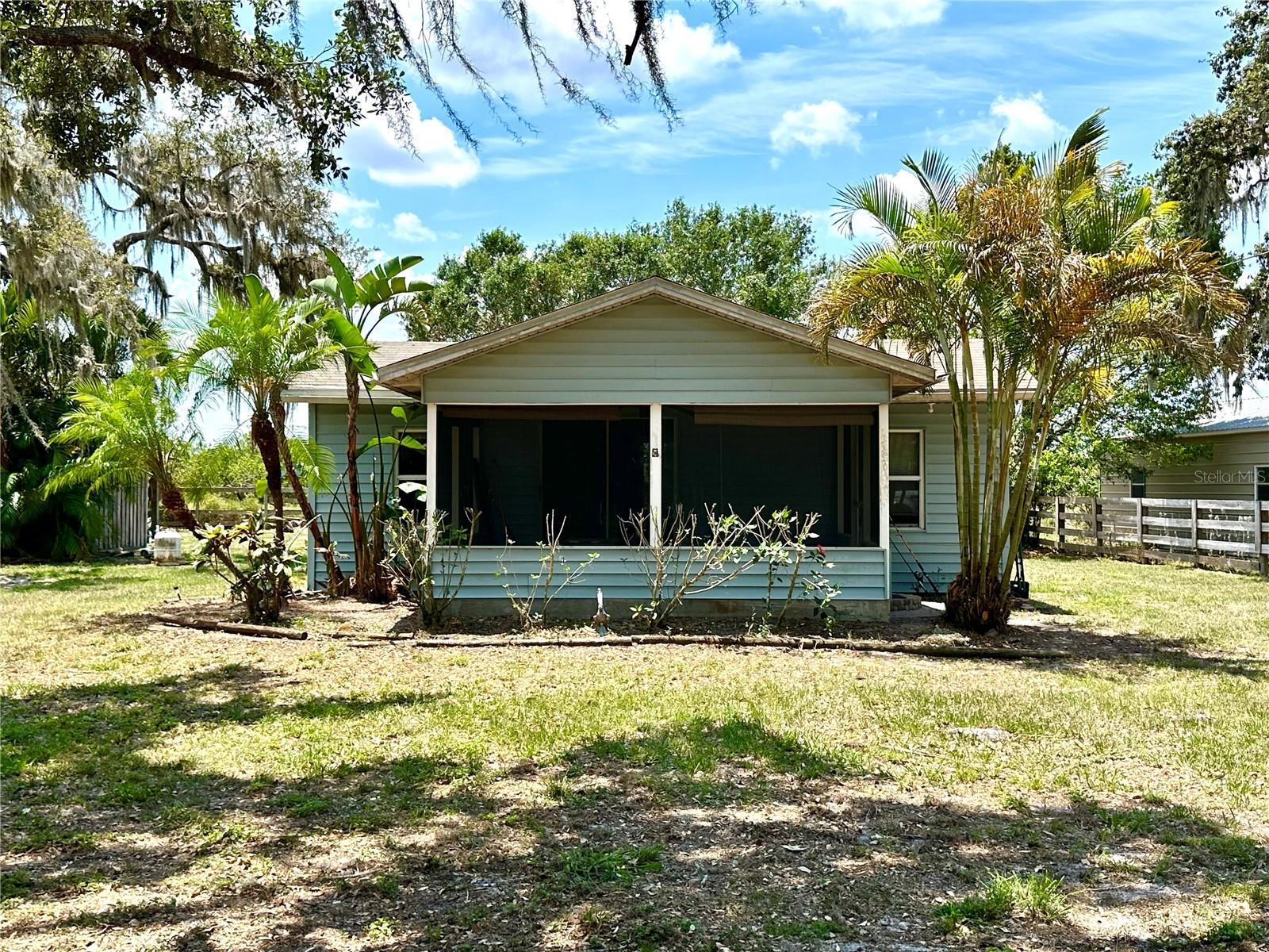 Property Photo: 3221 NE Davis Street FL 34266