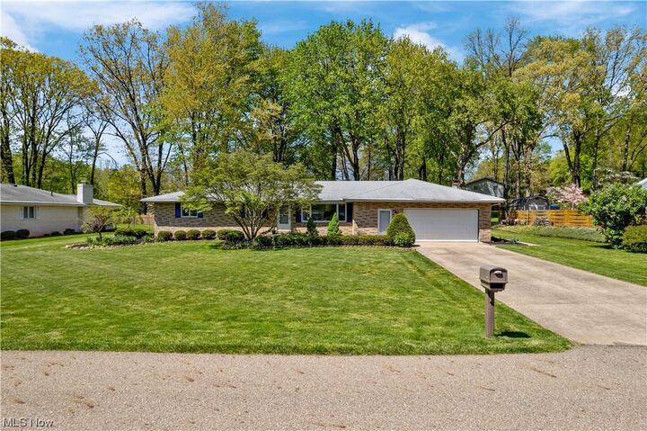 3801 Moonglo Street NW  Uniontown OH 44685 photo