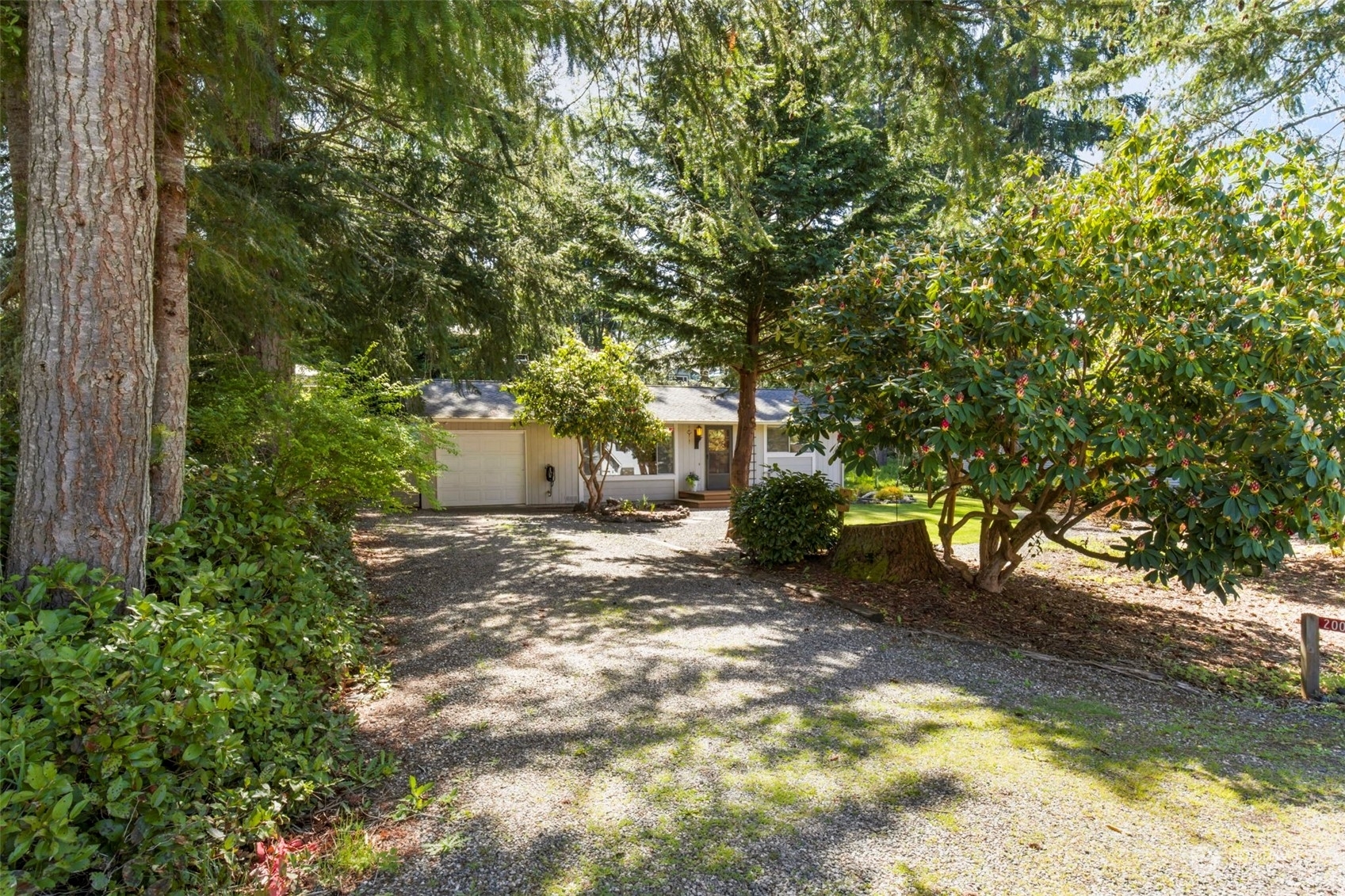 Property Photo:  200 Robin Lane  WA 98365 