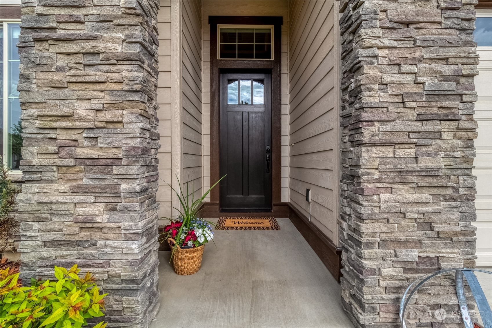Property Photo: 361 Reserve Way WA 99362