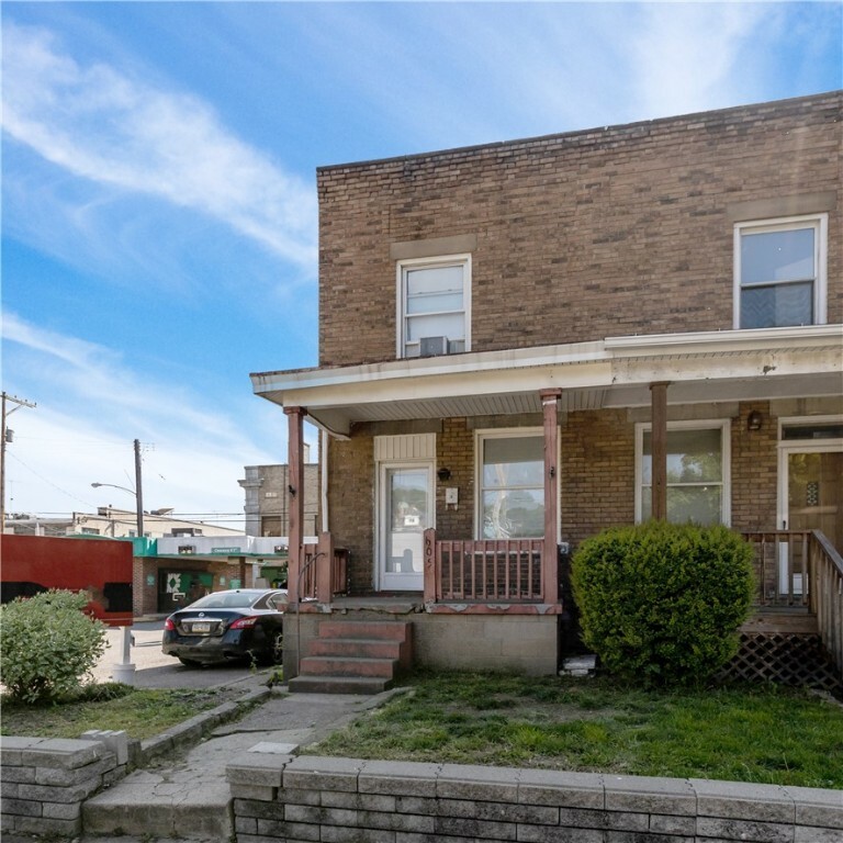 Property Photo:  605 Melrose Avenue  PA 15003 