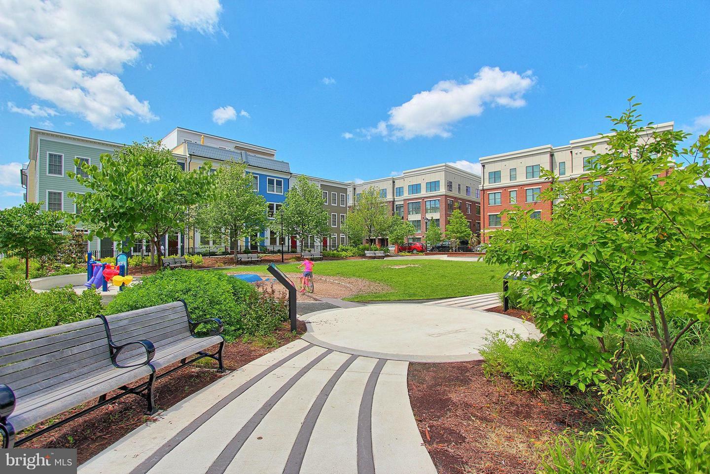 815 Patrick Street 409  Alexandria VA 22314 photo