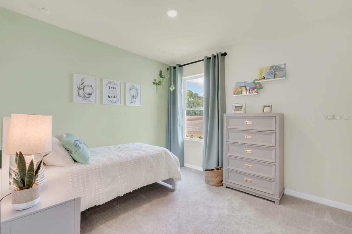 Property Photo: 409 Camilla Road FL 32724