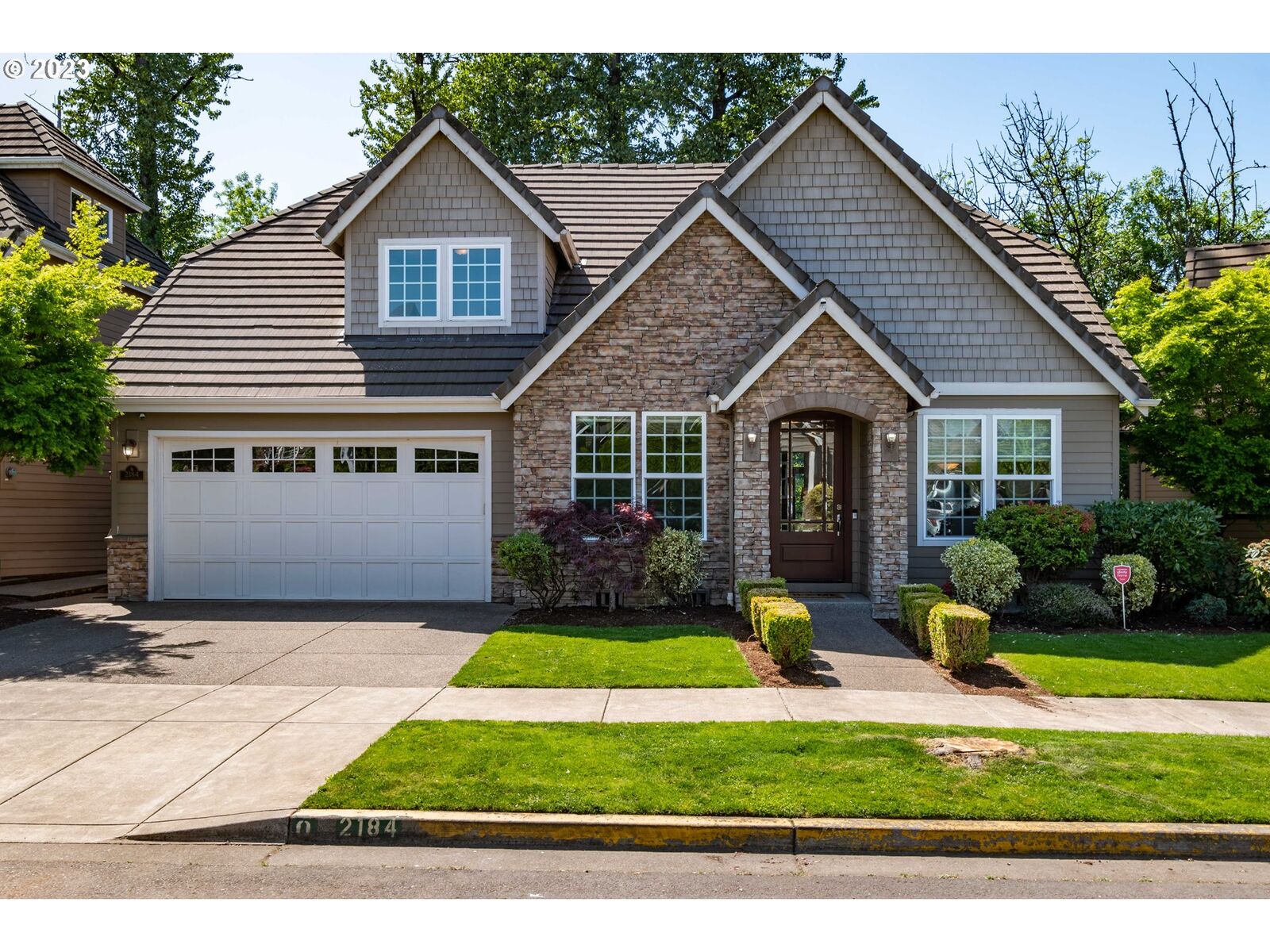 Property Photo:  2184 Wood Duck Way  OR 97401 