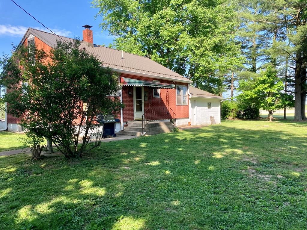 Property Photo: 4276 Beaver Creek Road OH 45690