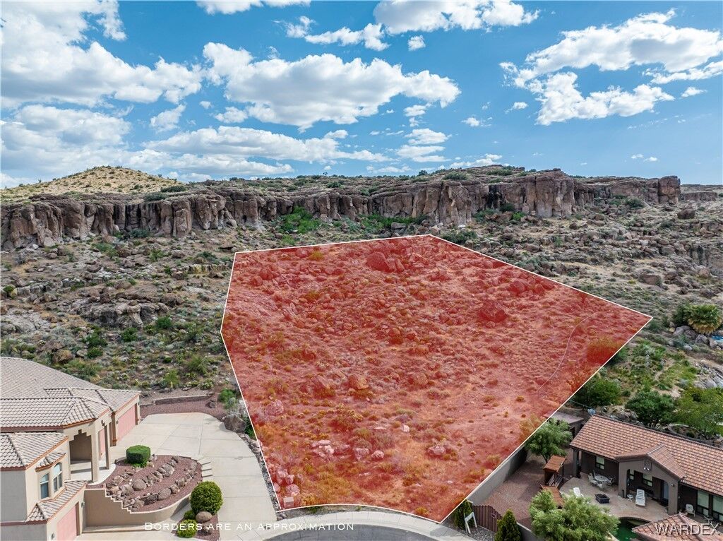 Property Photo:  615 Country Club Court  AZ 86401 