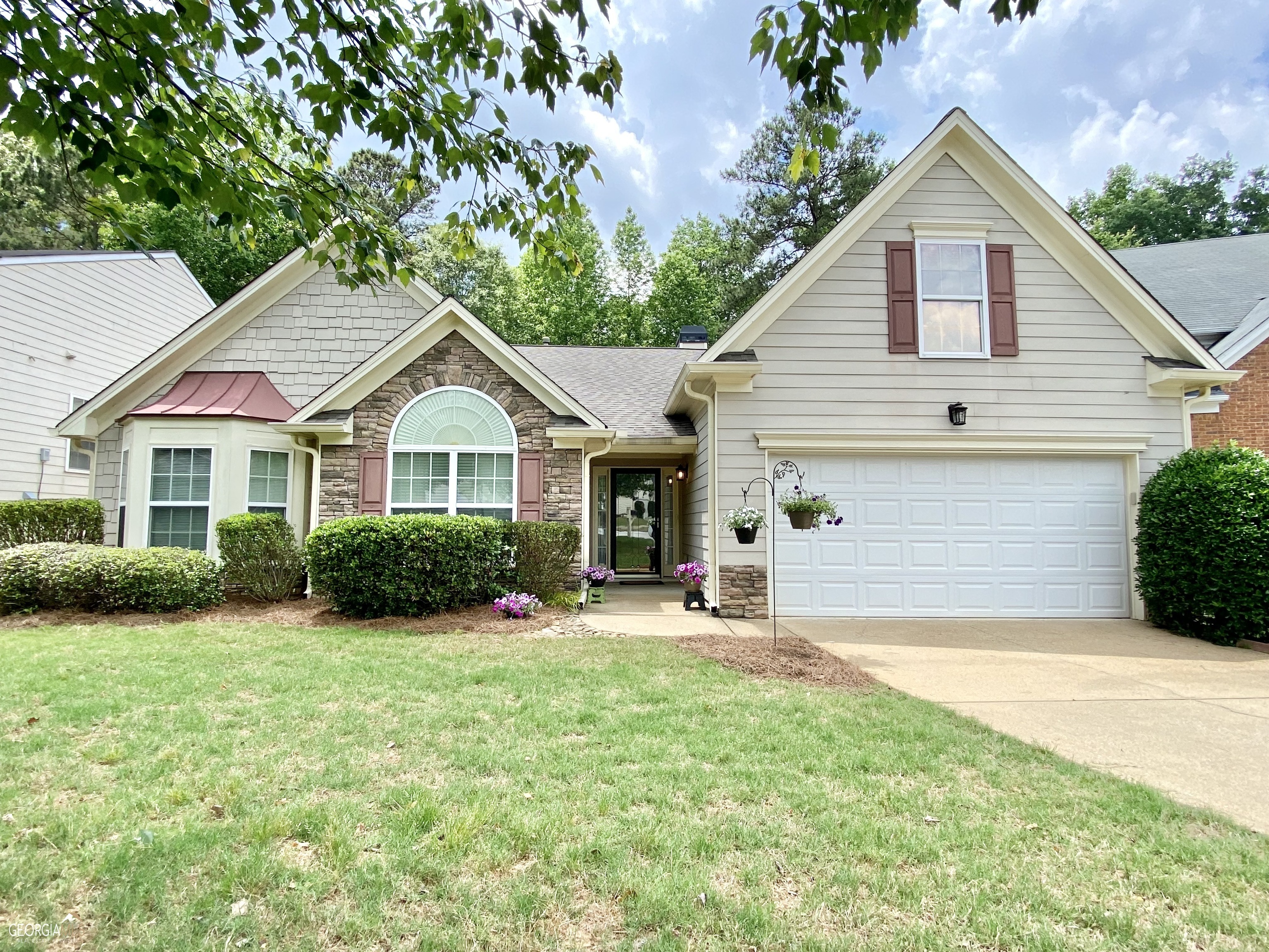 Property Photo:  1053 Southwood Drive  GA 30180 