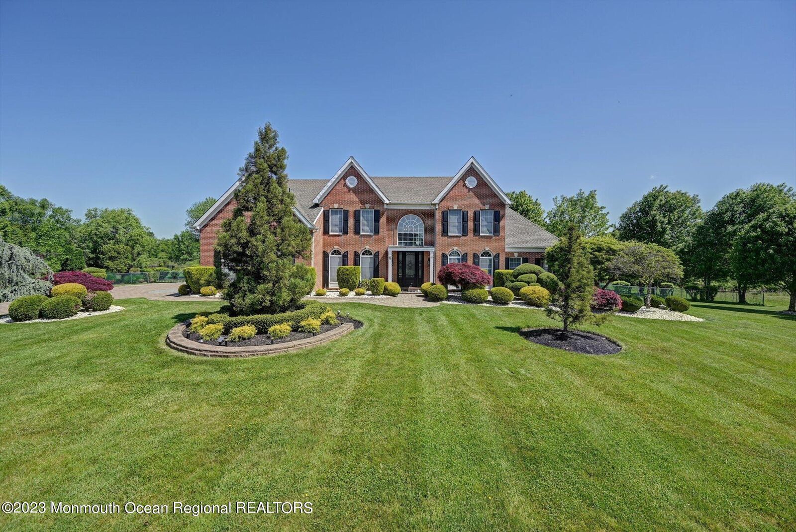 Property Photo:  19 Princeton Oval  NJ 07728 