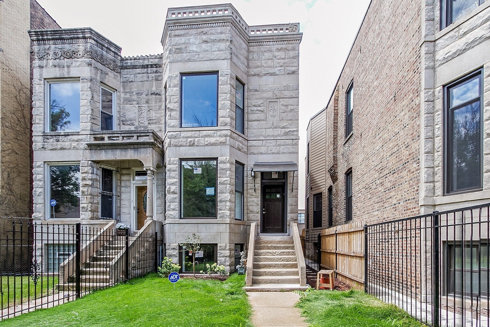 Property Photo:  6420 S Greenwood Avenue 2  IL 60637 