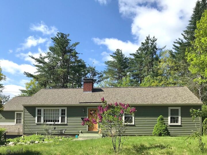 Property Photo:  20 Laurel Street  NH 03458-1436 
