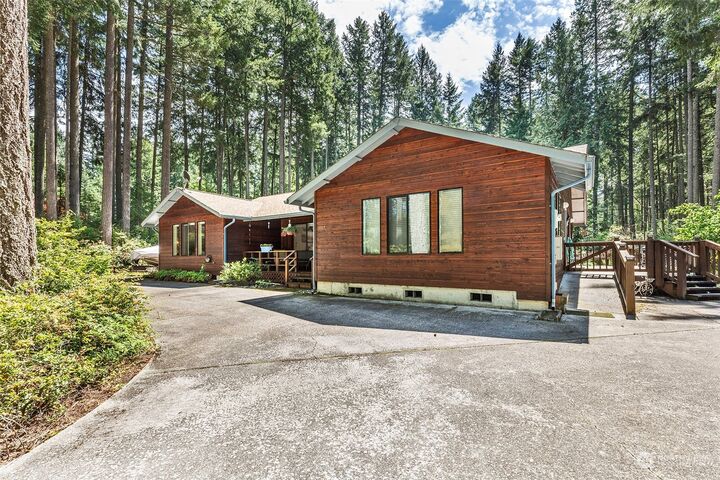 Property Photo:  11117 Cole Place  WA 98303 