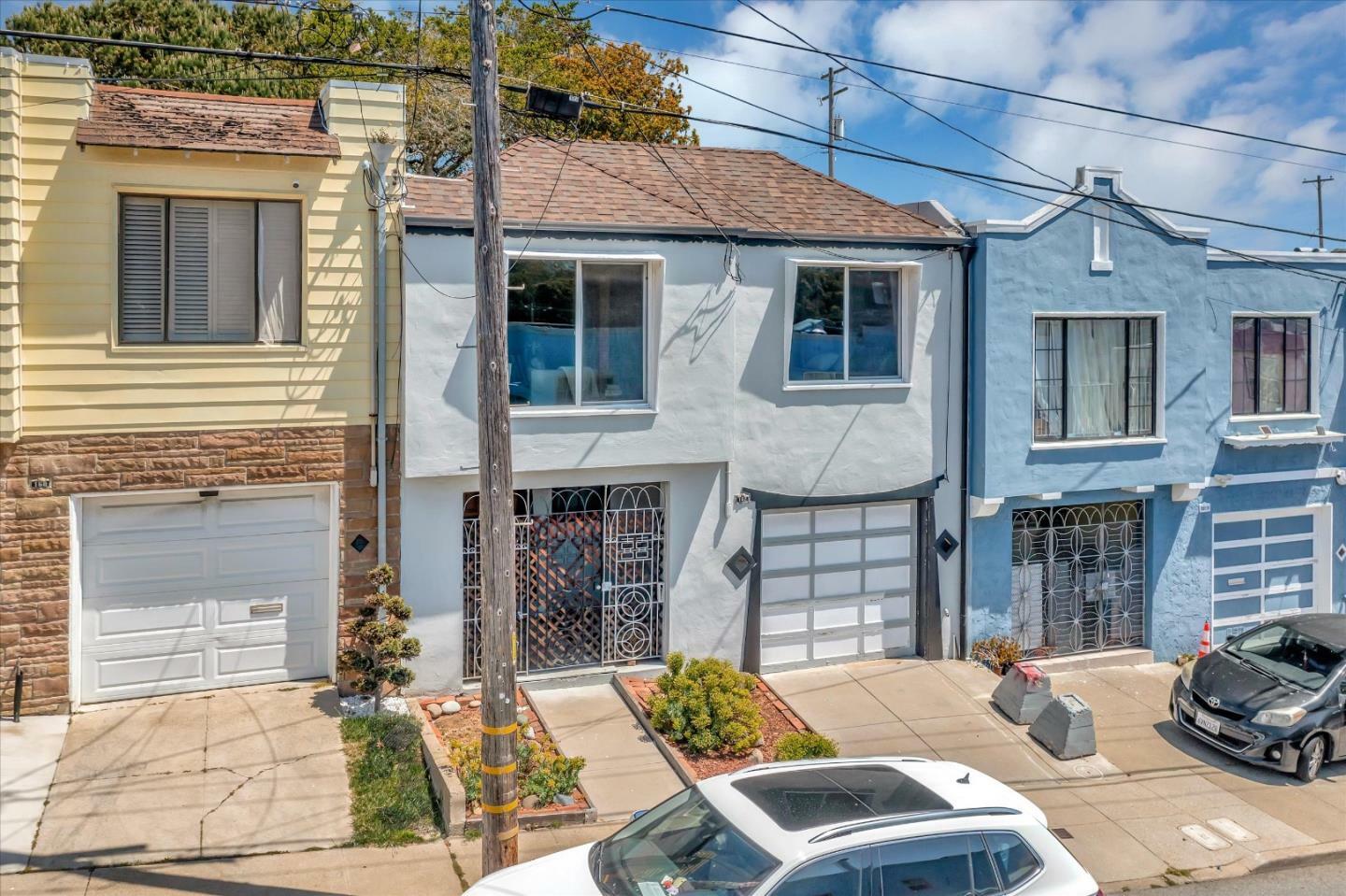 Property Photo: 162 Parque Drive CA 94134