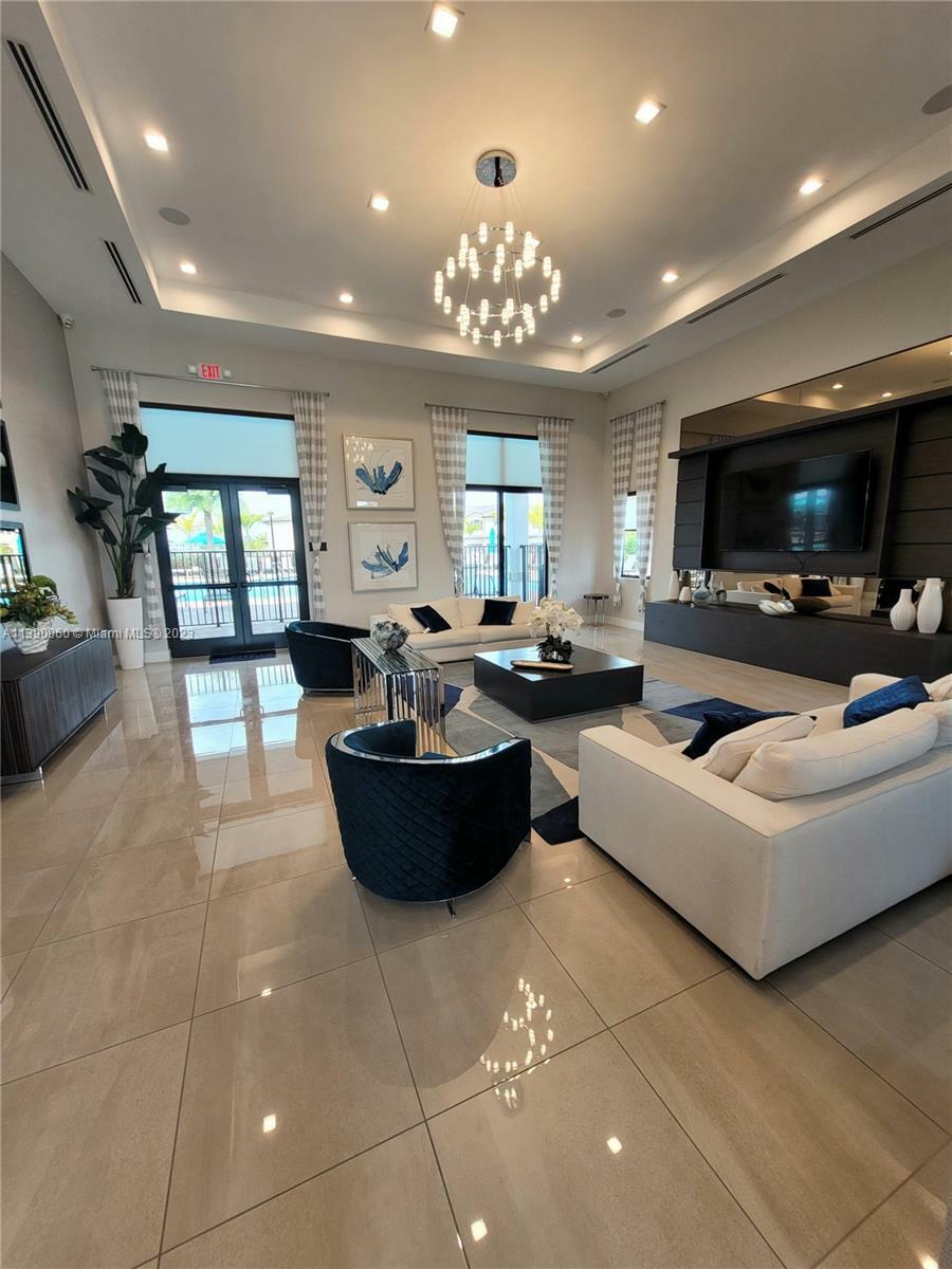 Property Photo: 10360 W 33rd Ct FL 33018
