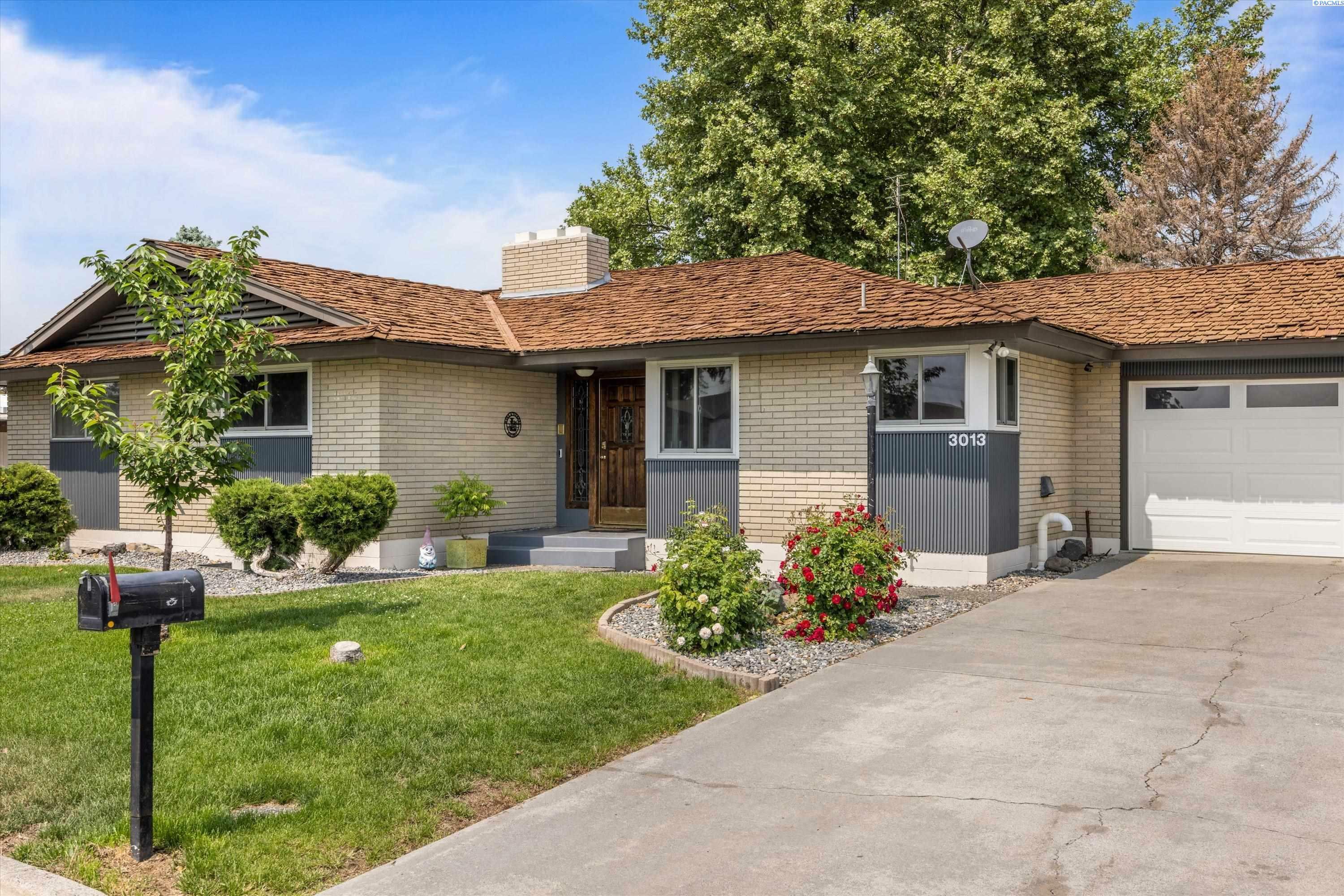 Property Photo: 3013 W Wilcox WA 99301-3232