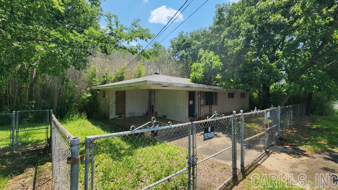 Property Photo: 2203 Seventh Street AR 71913