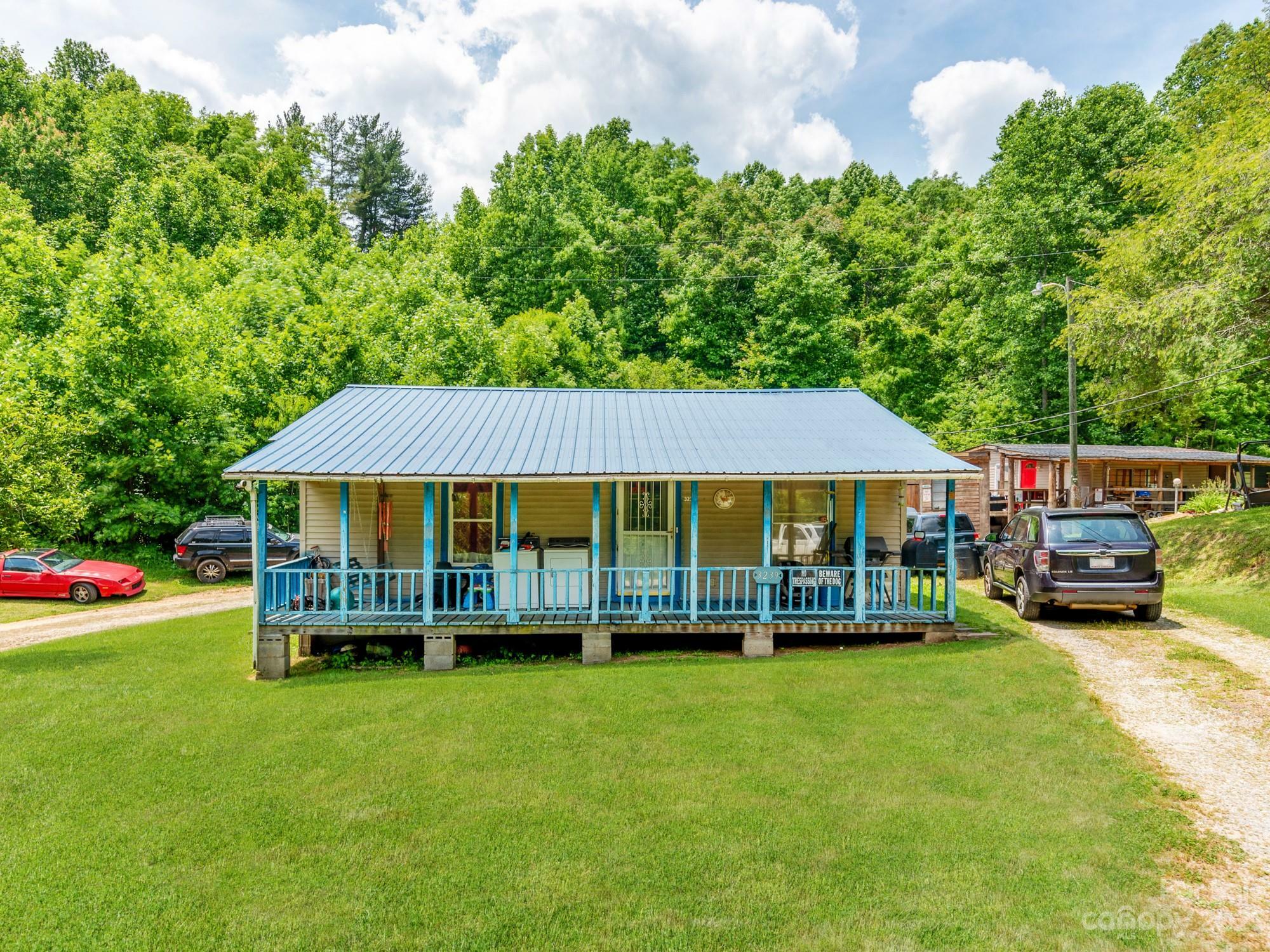 Property Photo: 3239 Justin Carlton Lane NC 28645