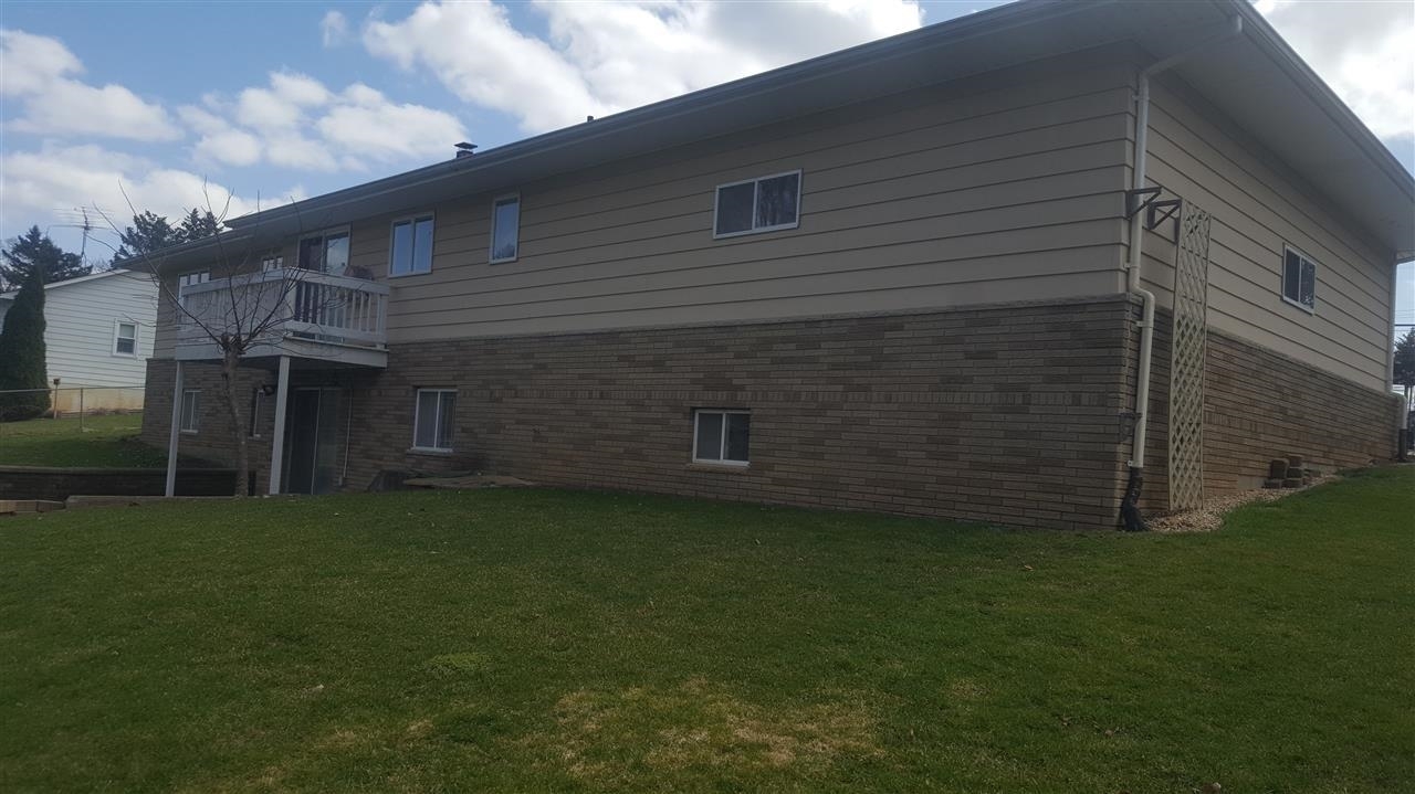 Property Photo: 4114 W Court St MI 48532