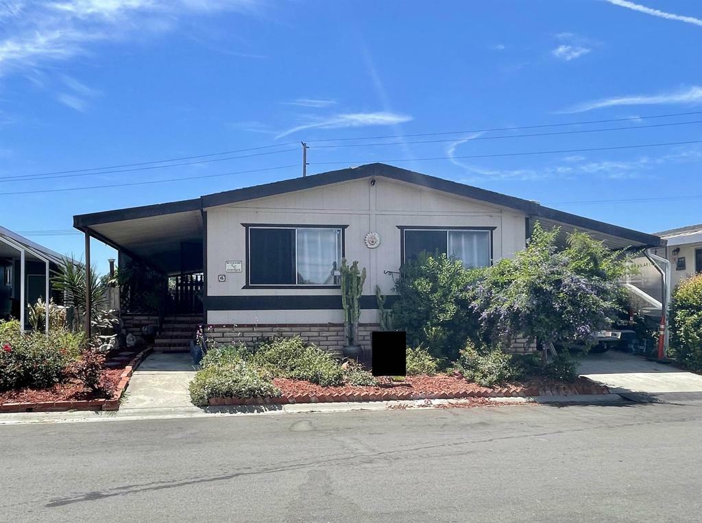Property Photo: 200 S Emerald Drive Spc 6 CA 92081