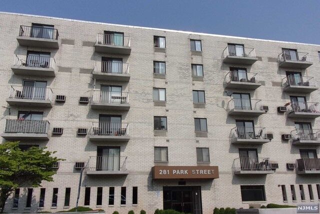 Property Photo: 281 Park Street 3C NJ 07601
