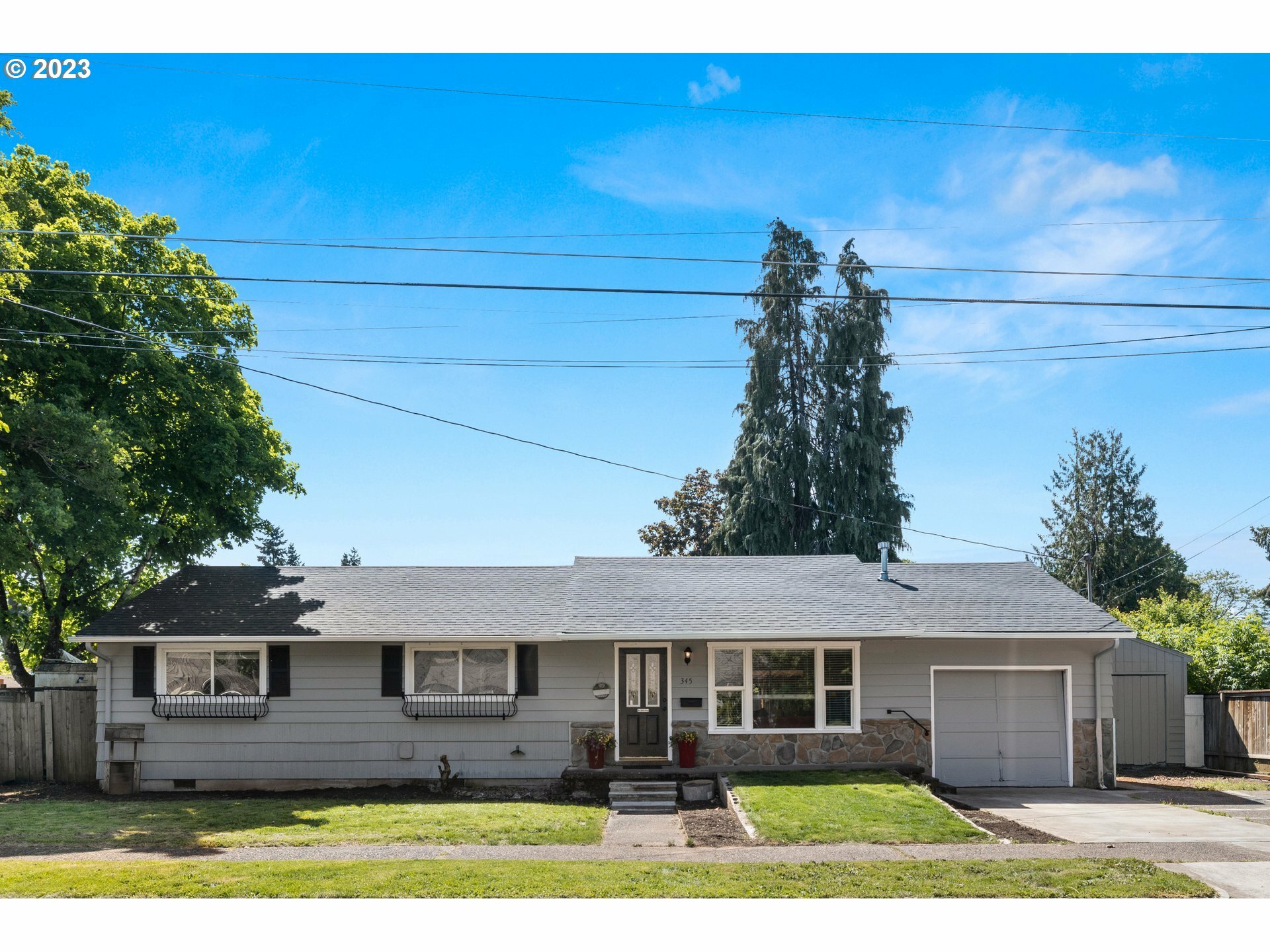 Property Photo: 345 W Hereford St OR 97027