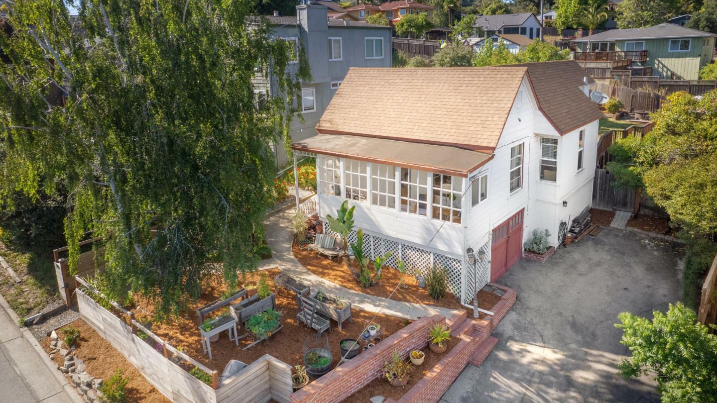 Property Photo:  145 Lee Street  CA 95060 