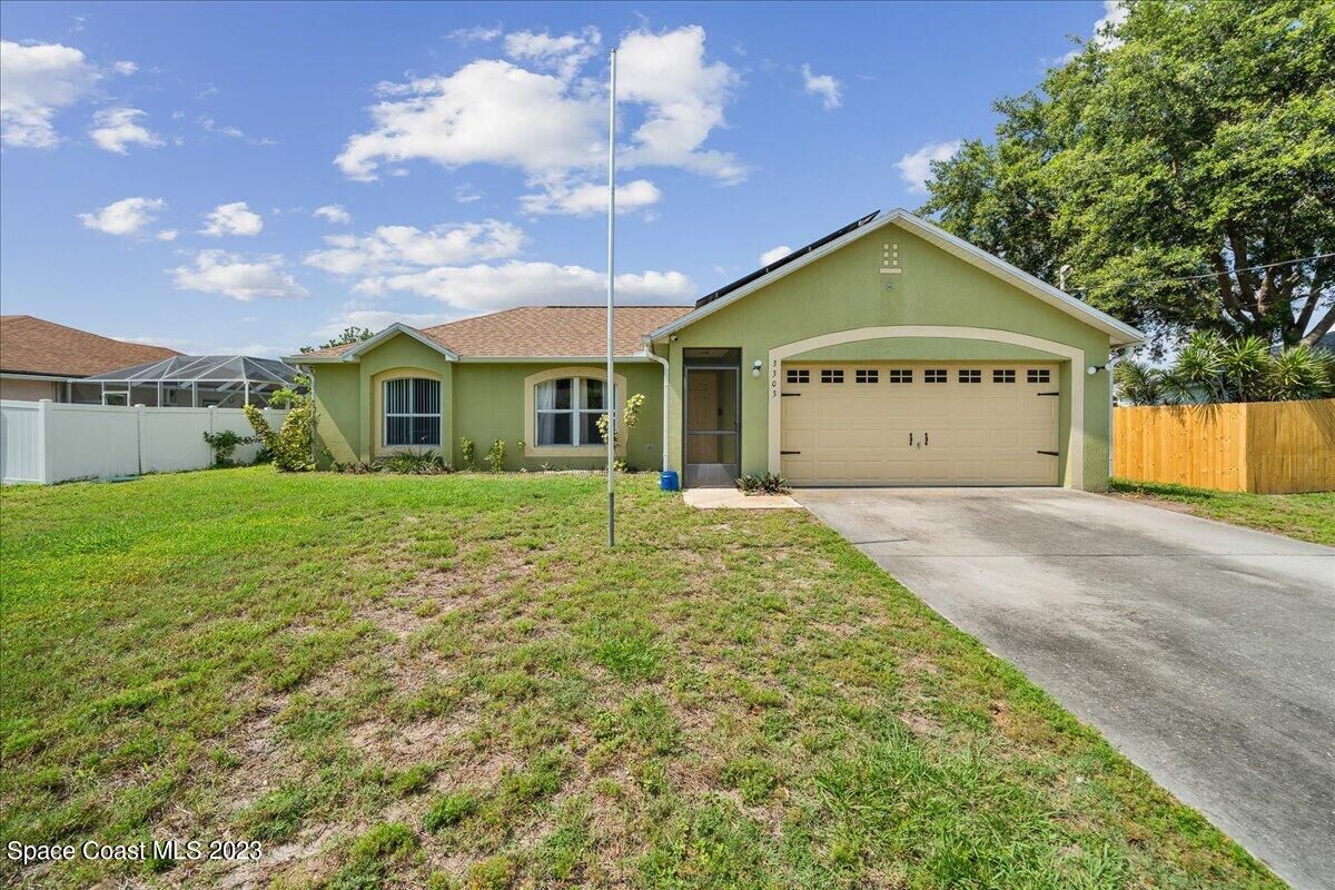 Property Photo:  3303 Echo Ridge Place  FL 32926 