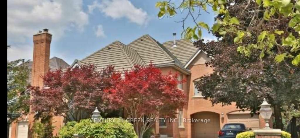 Property Photo:  5095 Forest Hill Dr  ON L5M 5A2 