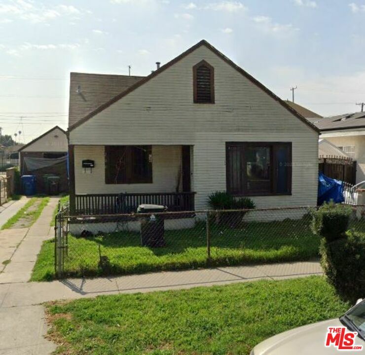 Property Photo: 730 E 78th St CA 90001