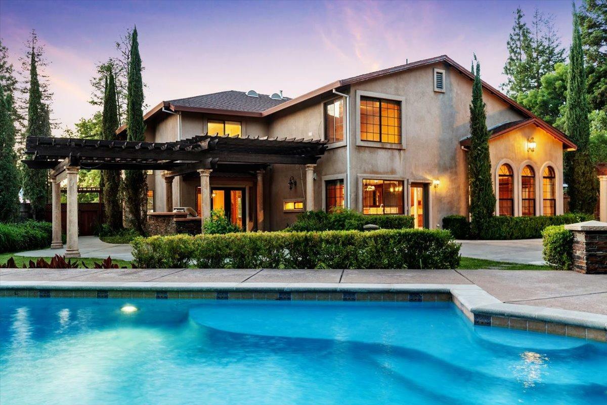 Property Photo: 505 Gettysburg Court CA 95661