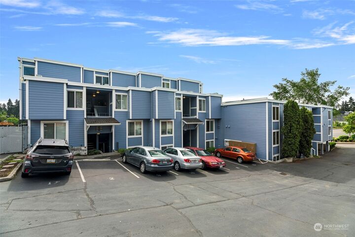 Property Photo:  8812  20th Avenue NE A204  WA 98115 