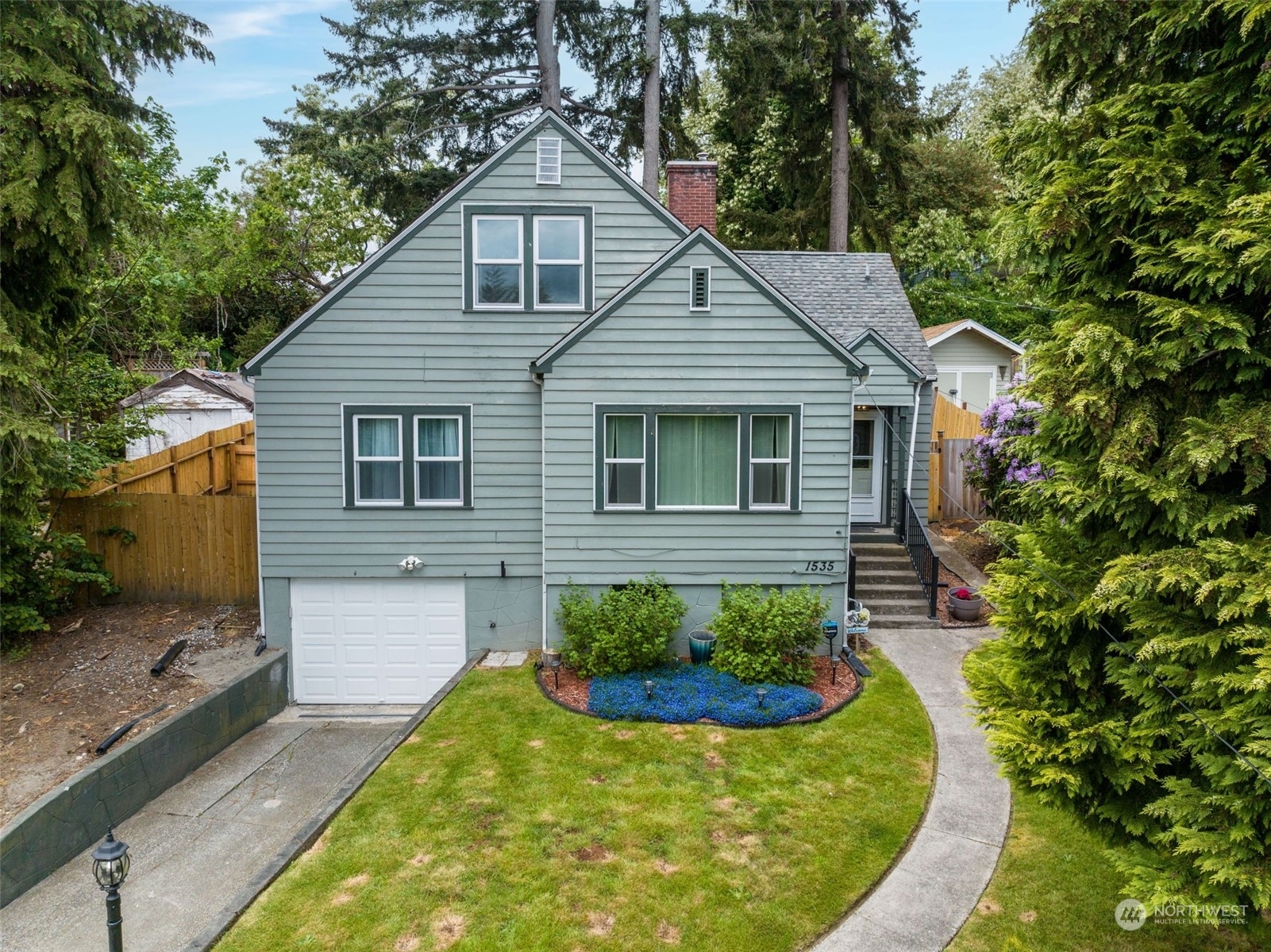 Property Photo:  1535 N Callow Avenue  WA 98312 