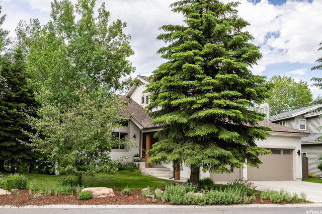 Property Photo: 1669 W Silver Springs Rd UT 84098