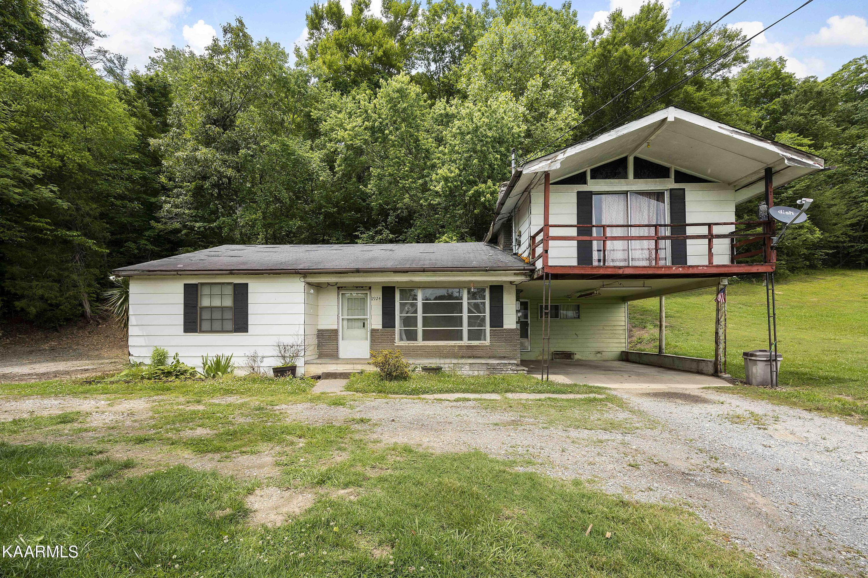 Property Photo: 1924 Waldens Creek Rd TN 37862
