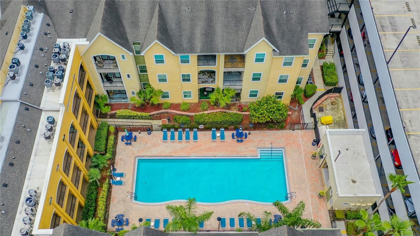 Property Photo:  1910 E Palm Avenue 12204  FL 33605 