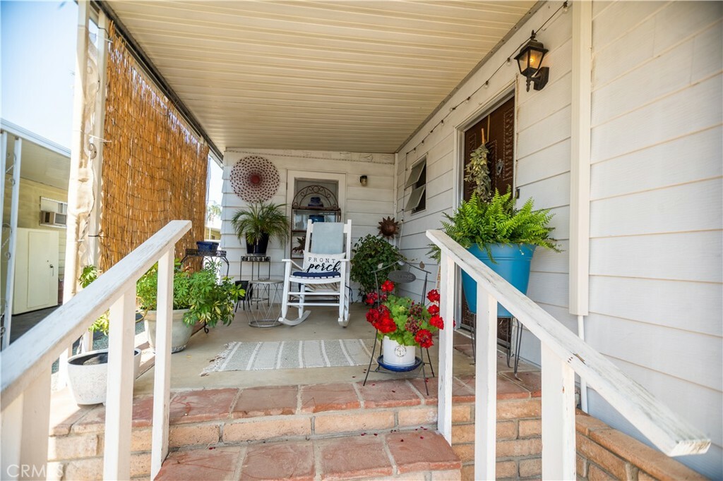 Property Photo: 881 N Lake Street 258 CA 92544