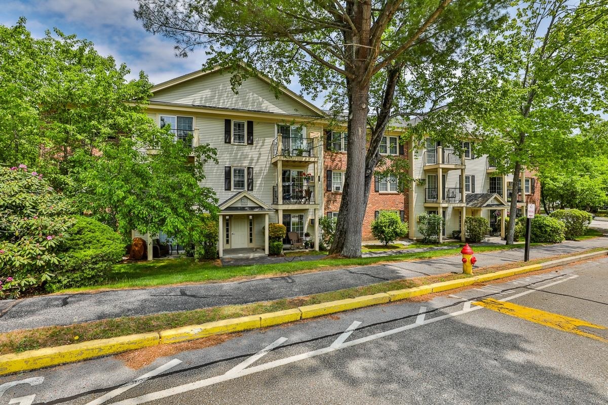 Property Photo: 15 Northbrook Drive 1504 NH 03102