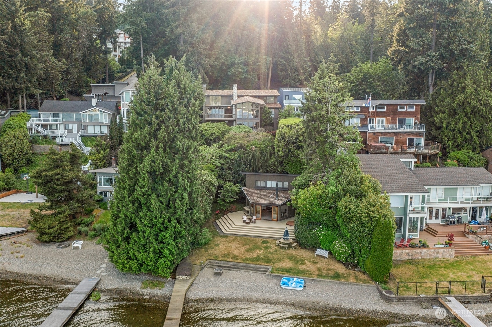 Property Photo:  1416 West Lake Sammamish Parkway SE  WA 98008 