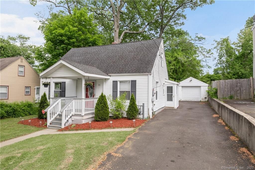 Property Photo: 21 Westerleigh Road CT 06515