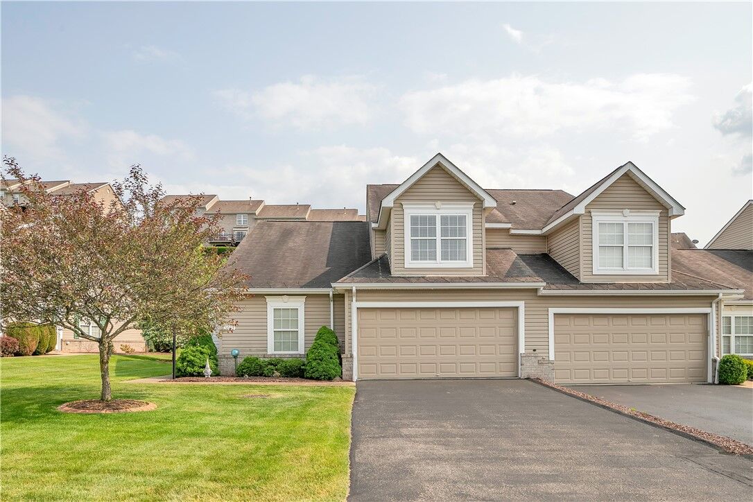 Property Photo:  3047 Ironwood Cir  PA 15644 