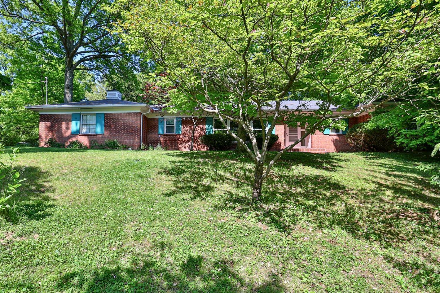 Property Photo:  570 Reily Rd  OH 45215 