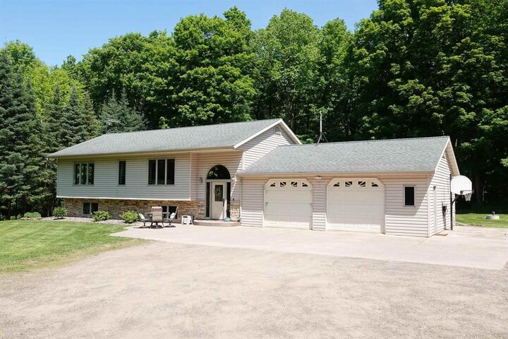 N4063 Castle Road  Medford WI 54451 photo