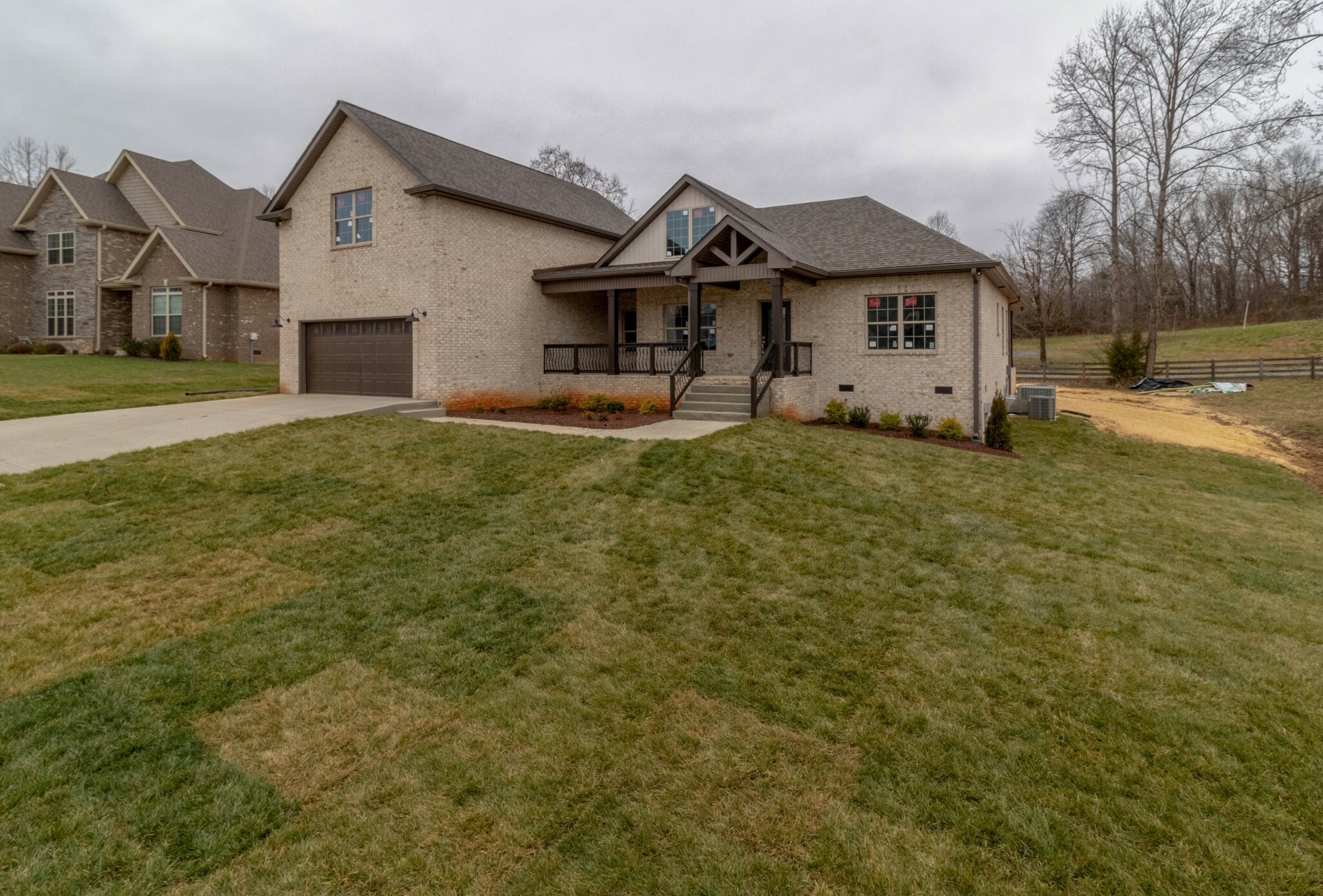 Property Photo: 220 Hall Ct TN 37010