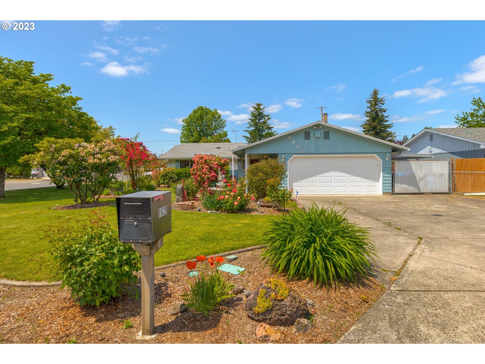Property Photo:  8620 NE Benton Dr  WA 98662 