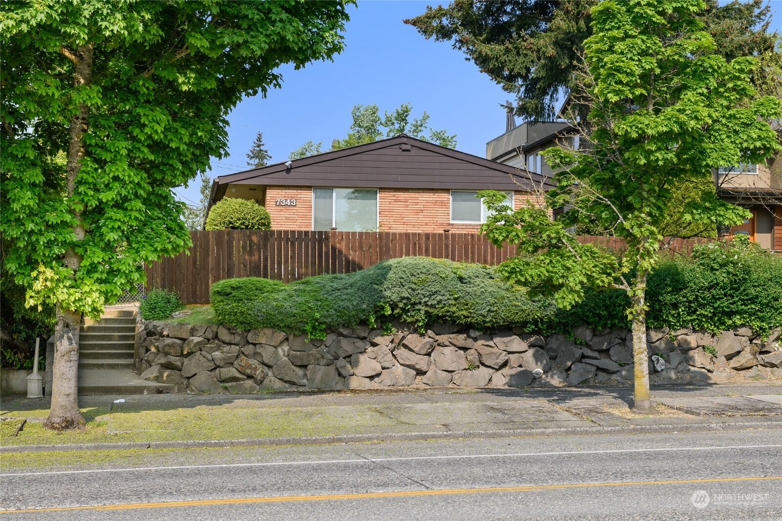 mls-2071959-7343-35th-avenue-sw-seattle-wa-98126