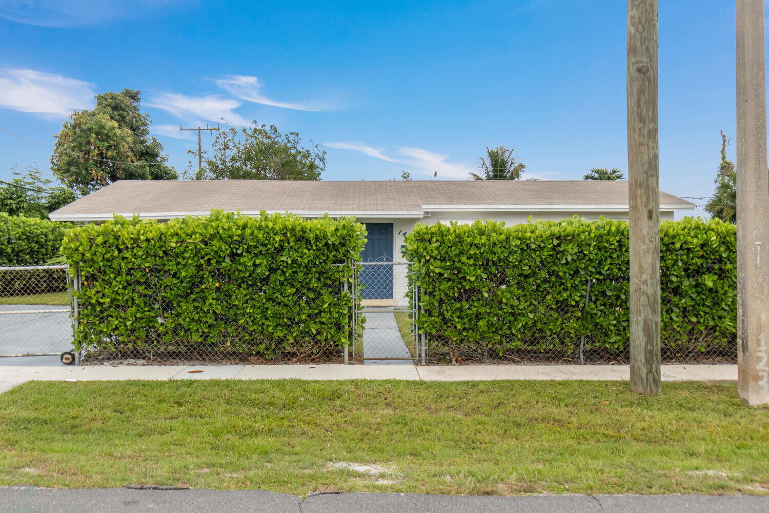 Property Photo:  1475 7th Street  FL 33401 