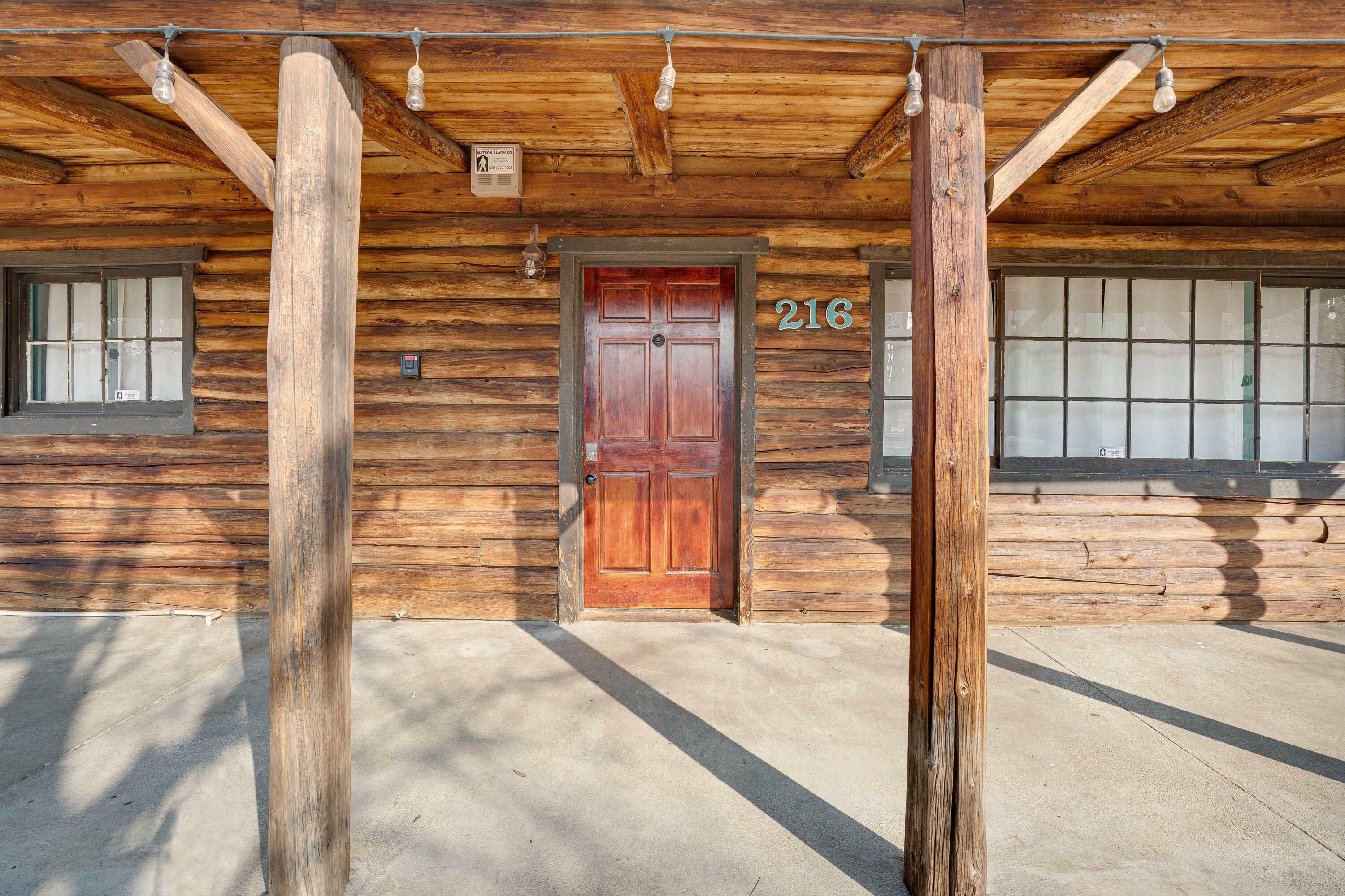 Property Photo: 216 E School Avenue CA 93291