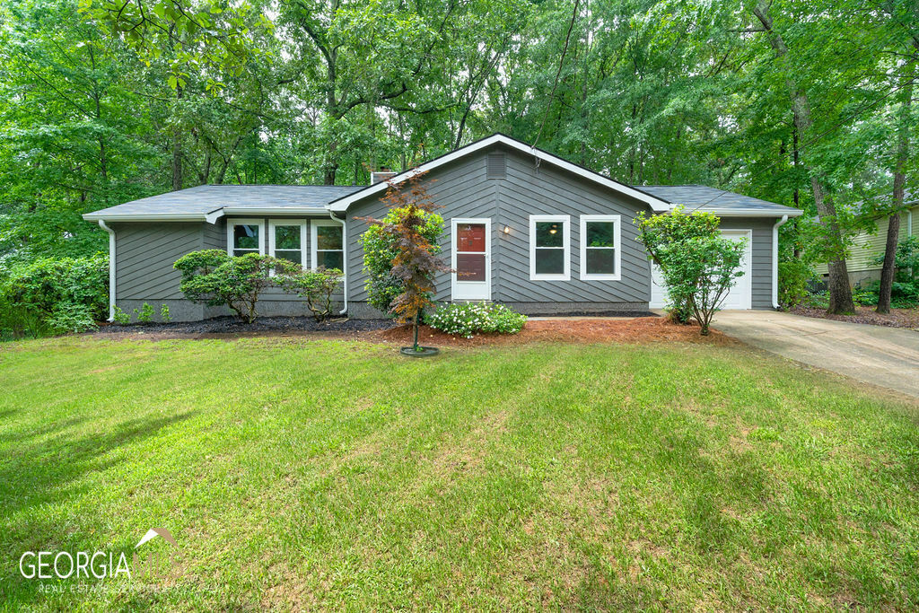 Property Photo:  5975 Sumter Drive  GA 30135 