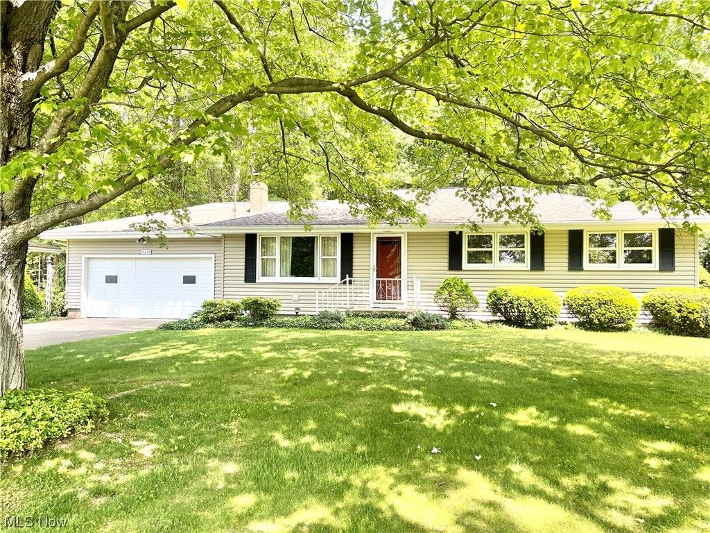 Property Photo:  2633 S Canal Street  OH 44444 