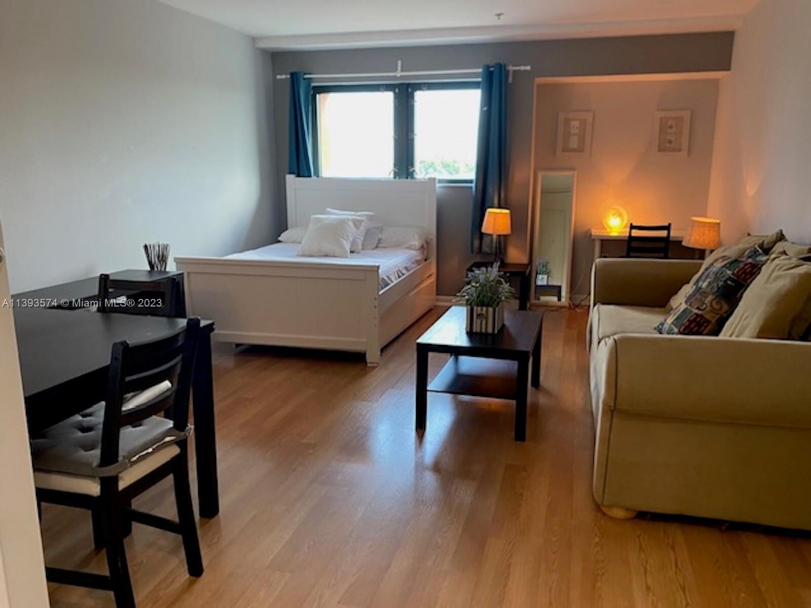 Property Photo:  5713 Sunset Dr 5713  FL 33143 