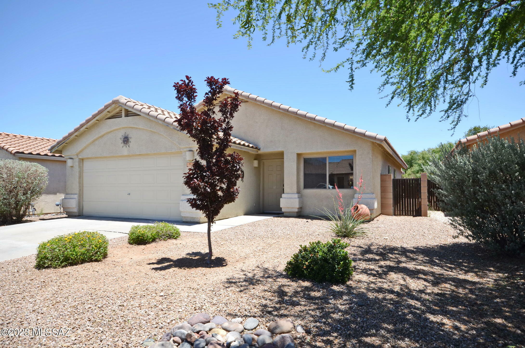 Property Photo:  7135 S Pebble Shore Drive  AZ 85757 